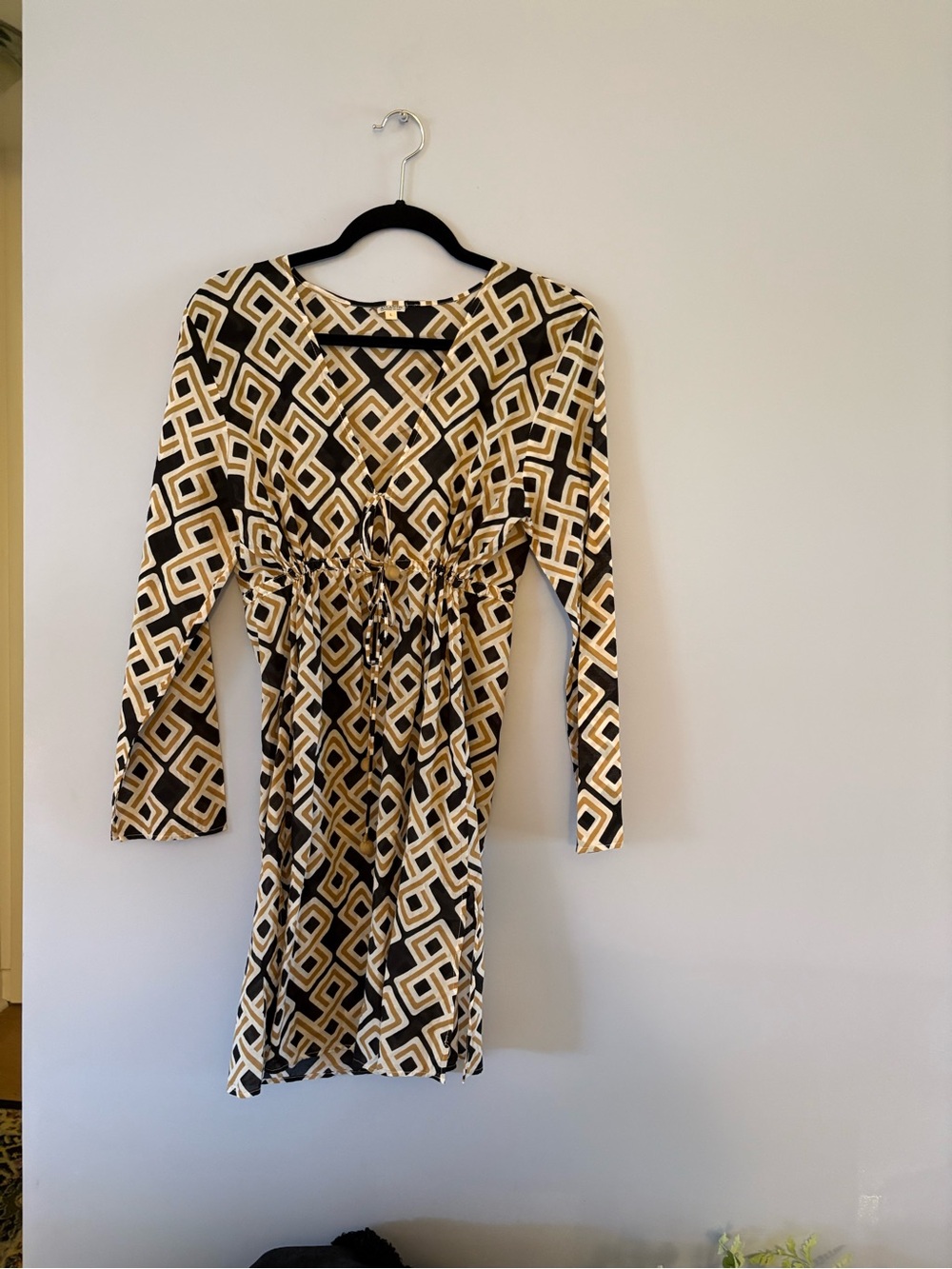 Geometric Print Midi Dress in Black and Gold